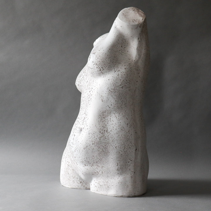 [src: https://orlandi-production.s3.amazonaws.com/images/3713/original.jpg]